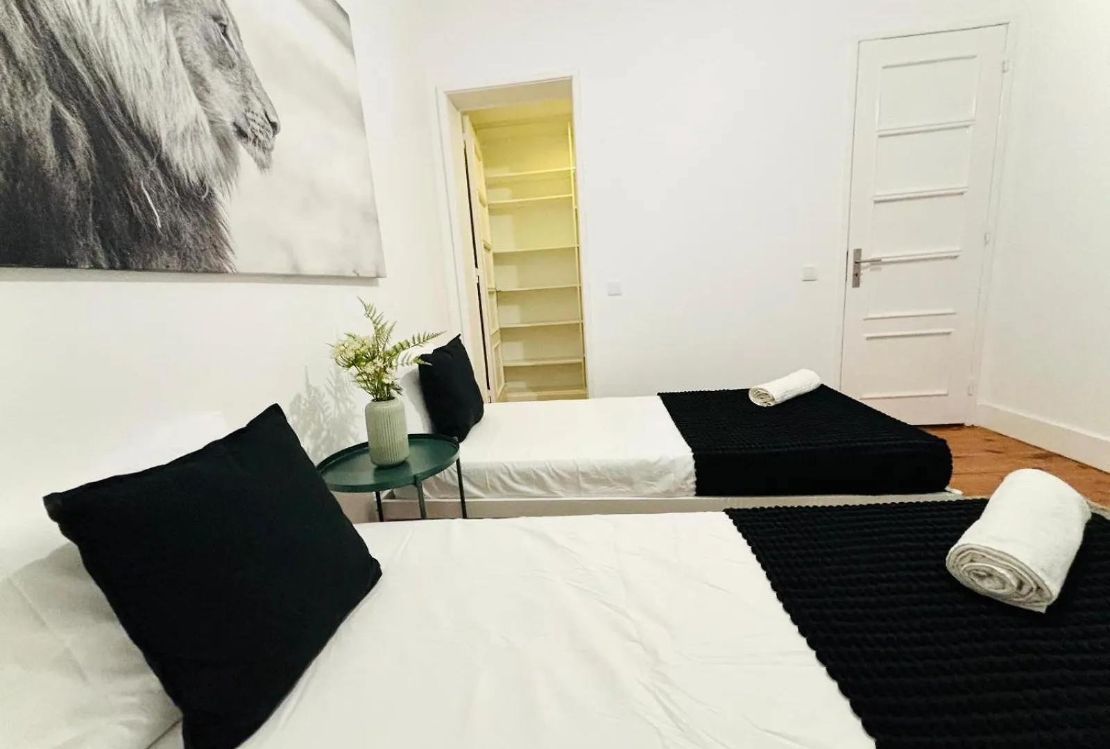 Hostel Luxury Lisbon City Centre Rooms